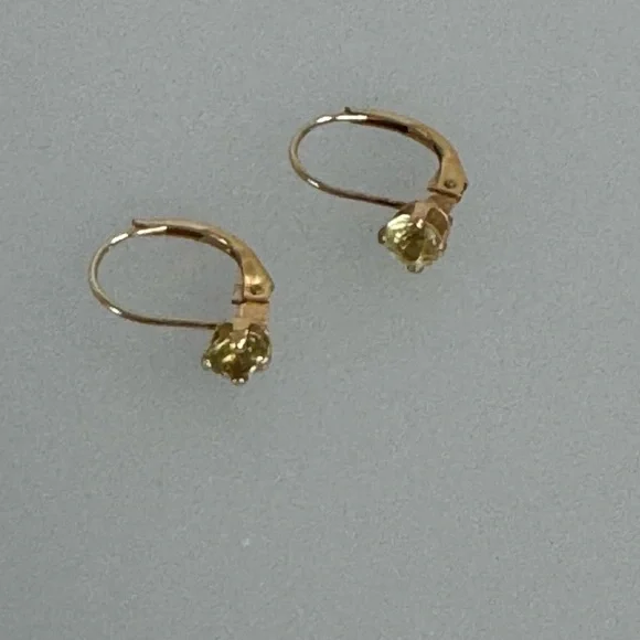 10k real solid gold Peridot earrings - Picture 6 of 9